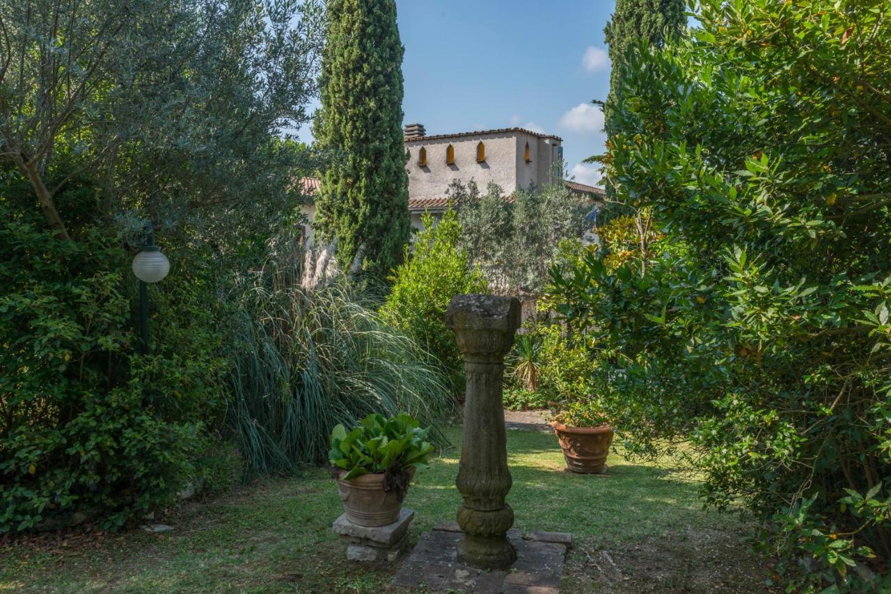 Hotel Le Rocce Magione Exterior photo